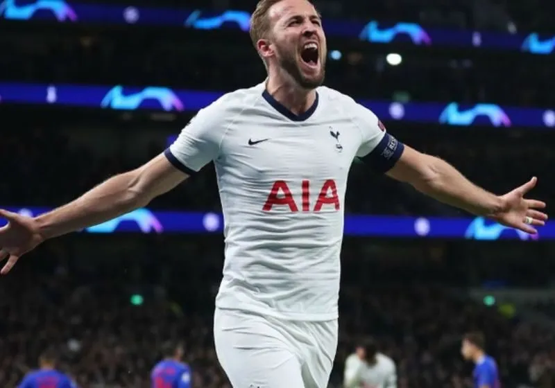 Harry Kane có chiều cao ấn tượng lên tới 1m88