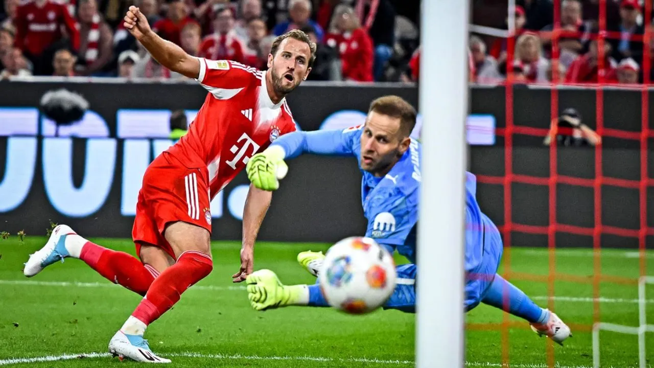 Kane lập hat-trick: Siêu phẩm mở màn cho một mùa giải rực lửa