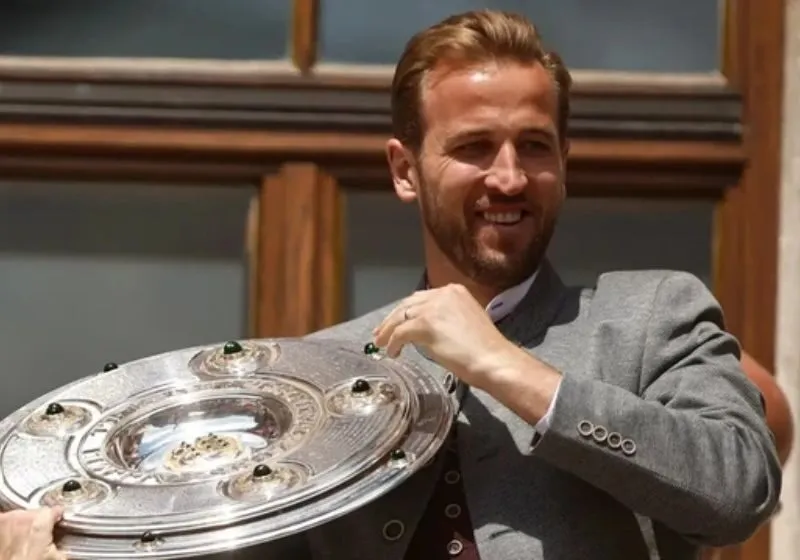 Harry Kane phản pháo Owen