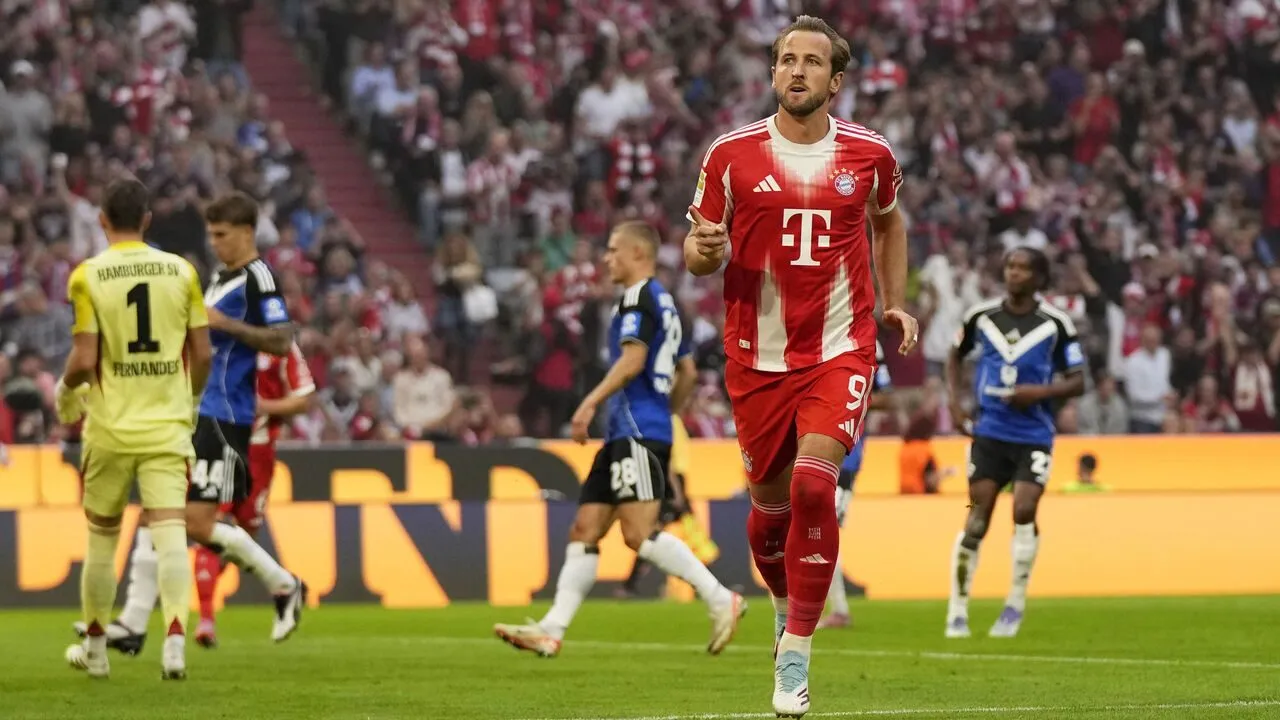 Kane lập cú đúp giúp Bayern hủy diệt Hamburg