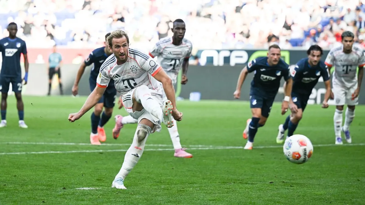 Kane lập kỷ lục đá phạt đền