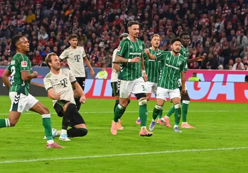 Kane phá kỷ lục ghi bàn của Ronaldo