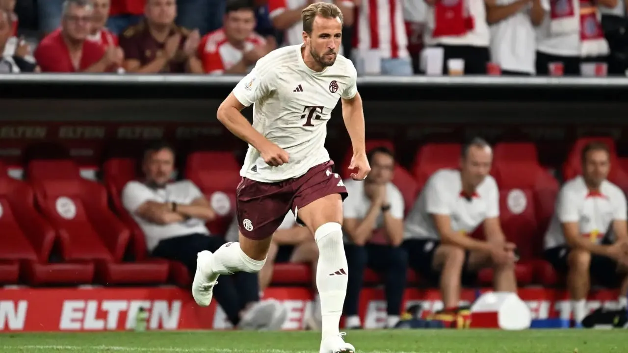 Harry Kane lại xô đổ thêm một kỷ lục