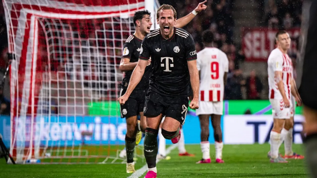 Kane giúp Bayern tạo chuỗi thắng lịch sử