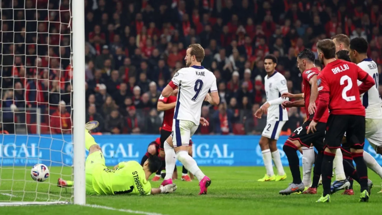 Kane vượt mặt Pele